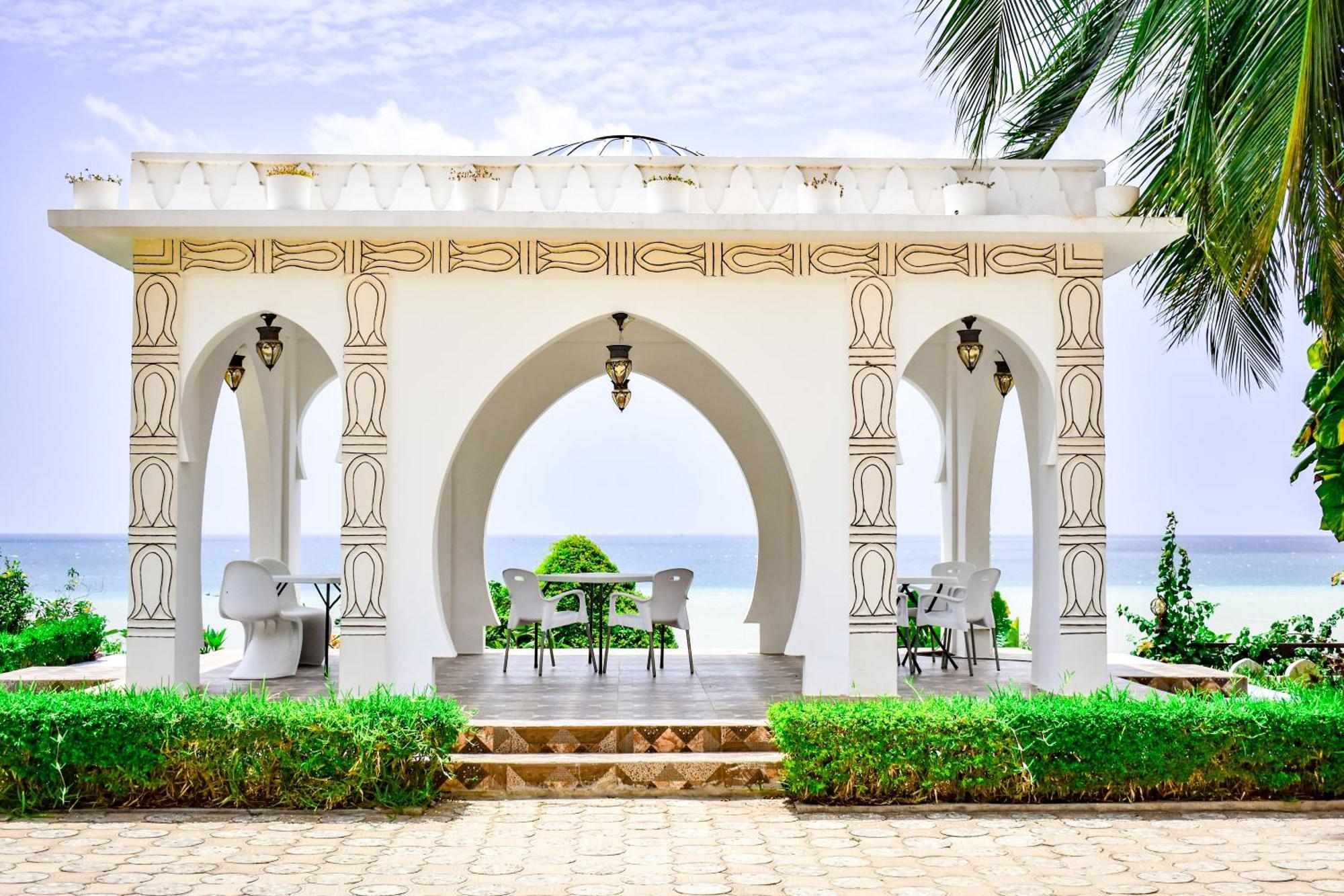 马迪纳特阿尔巴尔商务水疗度假酒店 Zanzibar 外观 照片